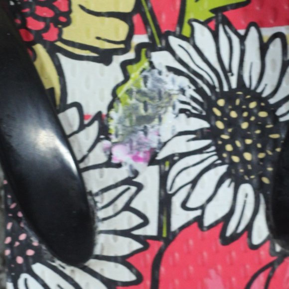 Brighton Size 7/8 Floral Flip Flops with Silver-toned Flower Accent - Picture 6 of 6